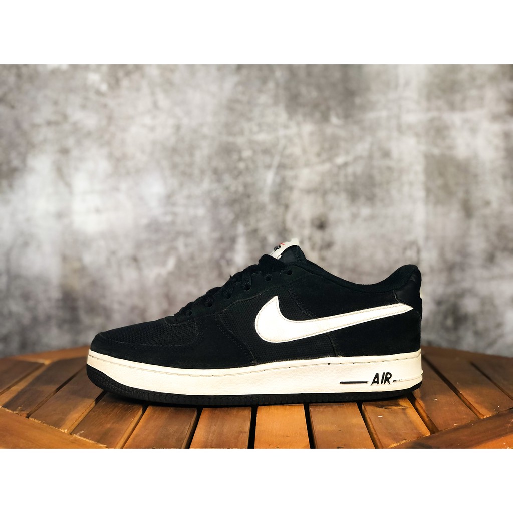 (SIZE 37.5) Giày thể thao chính hãng 2hand NIKE AIR FORCE 1