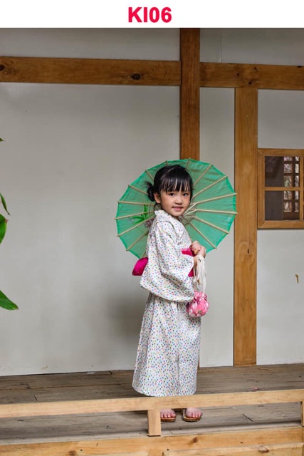 Kimono cách tân cho bé