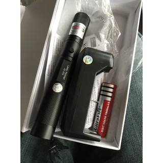 Đèn pin tia laser 303 tia xanh cực mạnh