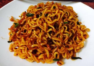 MÌ KHÔ GÀ CAY SAMYANG