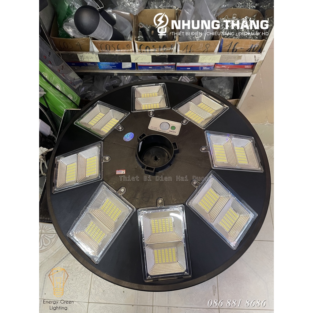 Đèn Cao Áp Năng Lượng Mặt Trời Đĩa Bay UFO - Công Suât 300w - 8 Ô Led Siêu Sáng - Chống Nước IP66 - Có Điều Khiển Từ Xa