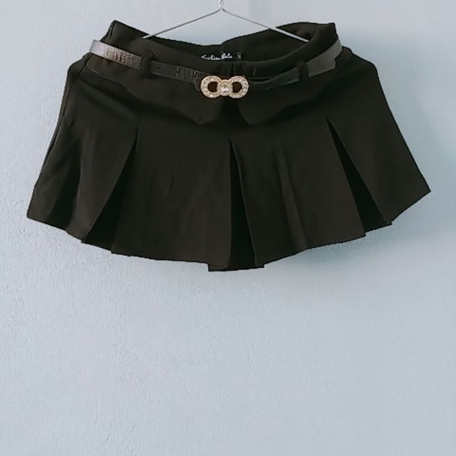 Chân váy xếp li