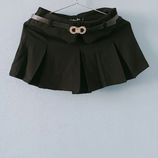 Chân váy xếp li