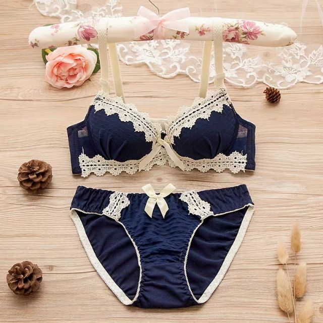 Set đồ lót chíp có gọng, đệm vừa, ren nhún sexy | BigBuy360 - bigbuy360.vn
