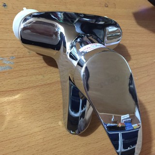 Vòi chậu rửa mặt nóng lạnh Toto Gật Gù Cắm Chậu Rửa Mặt Toto