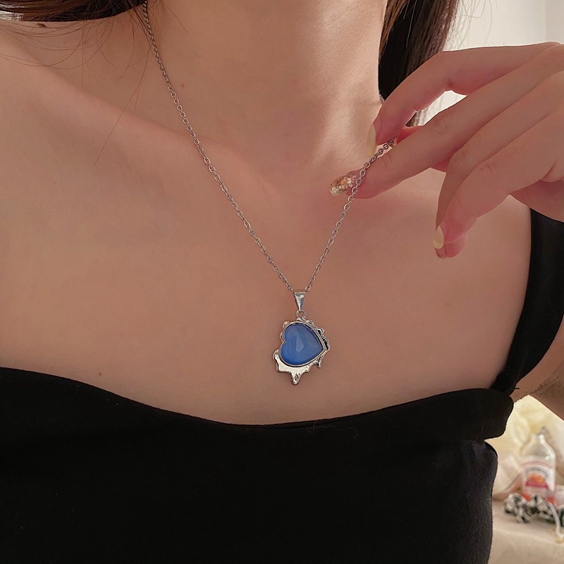 Vòng cổ Mặt Trái Tim Màu Xanh Dương Đơn Giản Thời Trang