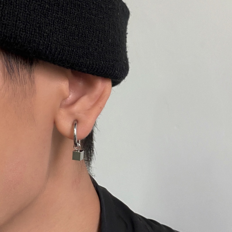 Khuyên Tai Thép Titan Phong Cách Hip Hop Thiết Kế Mới Cao Cấp