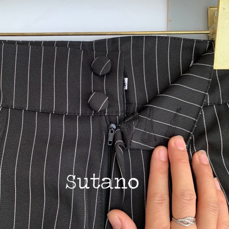 Quần sọc kẻ ống đứng nữ đính khuy uy quyền mặc tôn dáng người mẫu Q520 Nội Y Xanh hàng đẹp trendy - nội y xanh