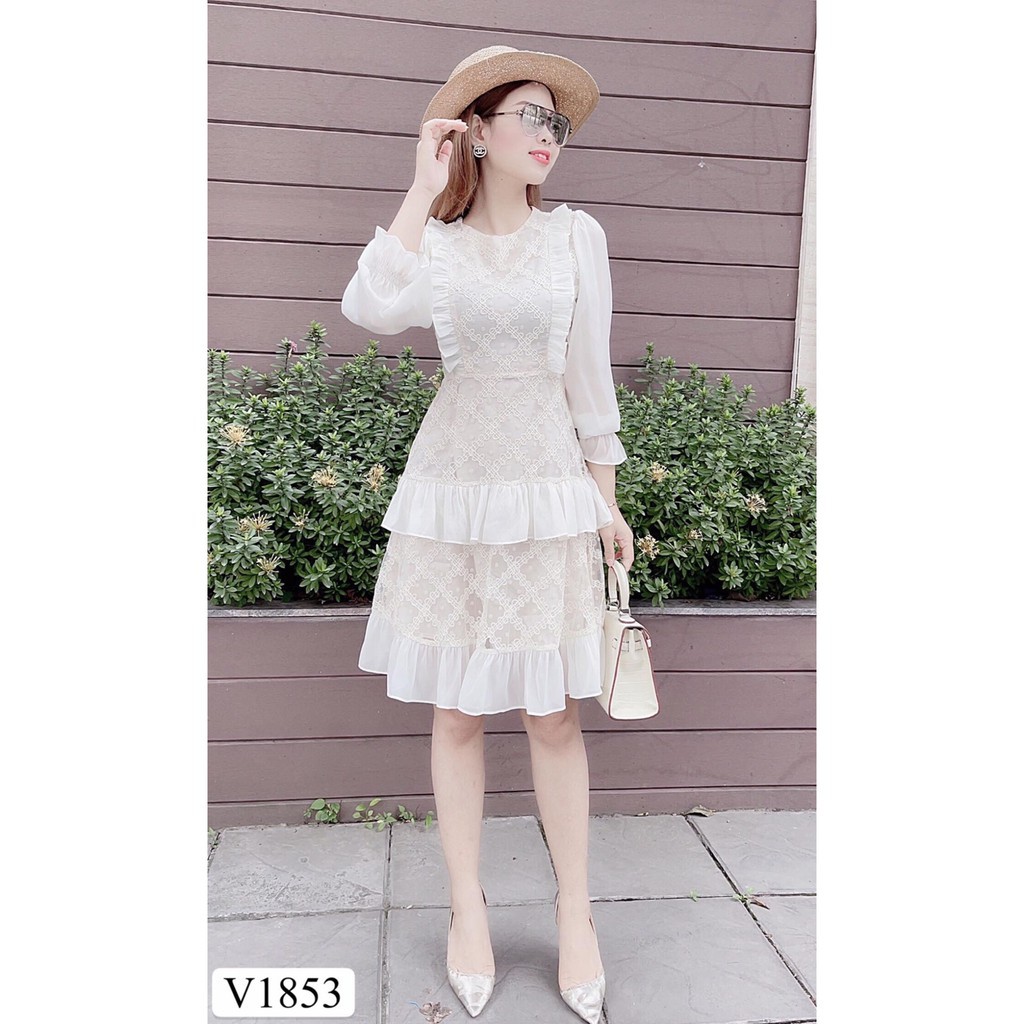 Váy ren kem bèo ngực