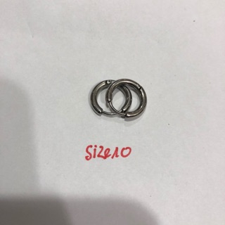 Khuyên tai tròn size 10 màu bạc bán lẻ:25k/chiếc