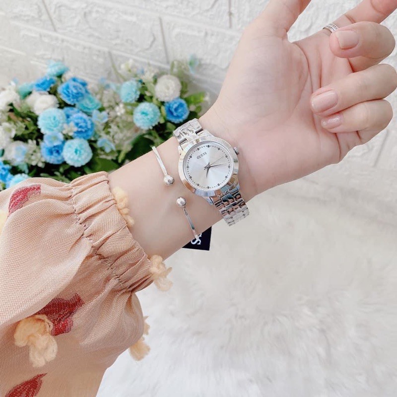 Đồng hồ nữ Guess màu bạc