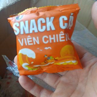 Snack cá viên chiên