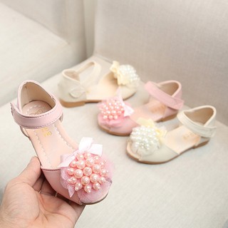Giày sandal tập đi chống trượt họa tiết hoa cho bé gái