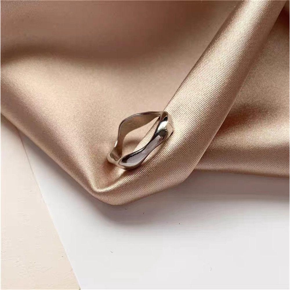 Nhẫn Cưới Thiết Kế Đơn Giản Sang Trọng