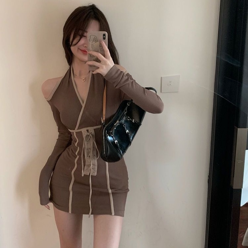 Đầm ngắn Perty phong cách Hàn Quốc khoét cổ sâu gợi cảm