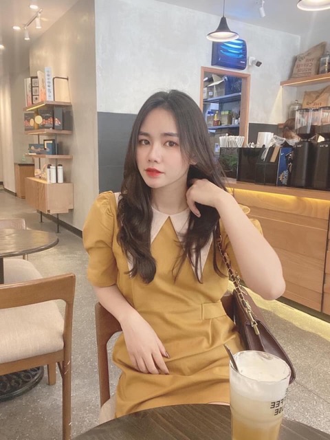 ⚡️VÀNG NGHE⚡️Đầm vàng cách điệu cổ dài | BigBuy360 - bigbuy360.vn