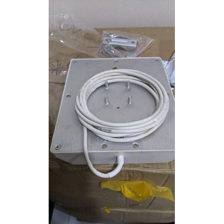 Ăng ten wifi định hướng tầm xa ngoài trời băng tần 2.4G