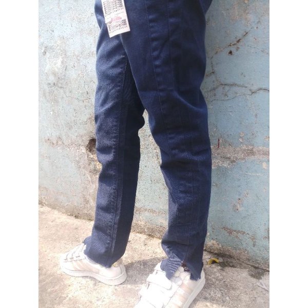 Quần kaki bé gái