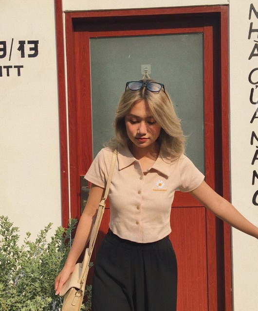 POLO DAISY Áo croptop polo thêu hoa cúc