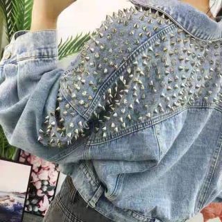 Áo khoác jeans đinh tán bao chất jeanseefm,mịn,không phai màu