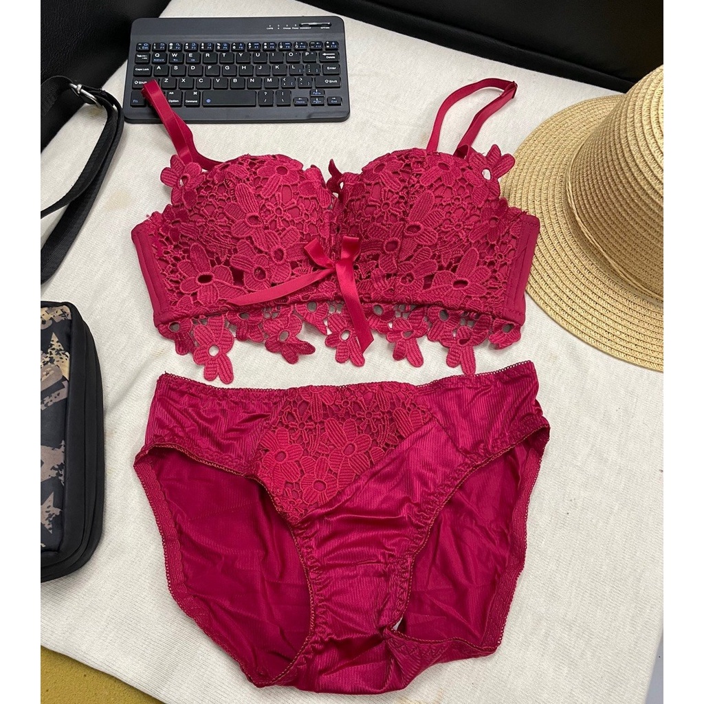 Bộ Ren Cánh Hoa Mã 913 Mút 2.5cm Không Gọng