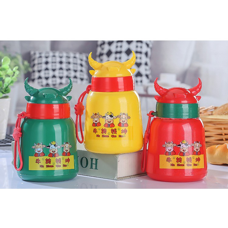 Bình nướcGIADUNGTONGKHO1Bình thủy tinh đựng nước, Lọ silicon cách nhiệt hình con trâu cute phong cách Hàn Quốc