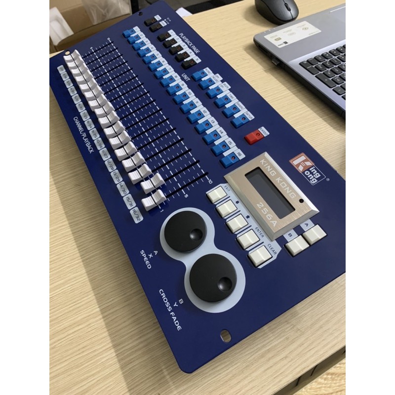 Bàn điều khiển kinh kong DMX 256A -Đèn sân khấu giá siêu rẻ