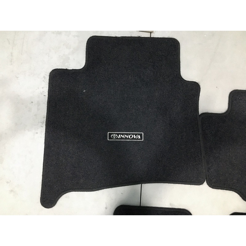 Thảm lót sàn zin theo xe Toyota Innova 2017-2019