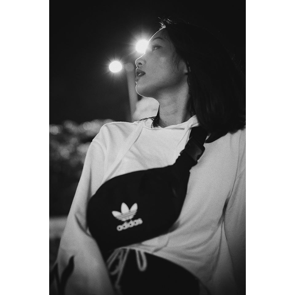 Túi bao tử DV2400 túi đeo chéo nam nữ chống nước crossbody Oval bag ESSENTIAL - [XUẤT DƯ XỊN] | BigBuy360 - bigbuy360.vn