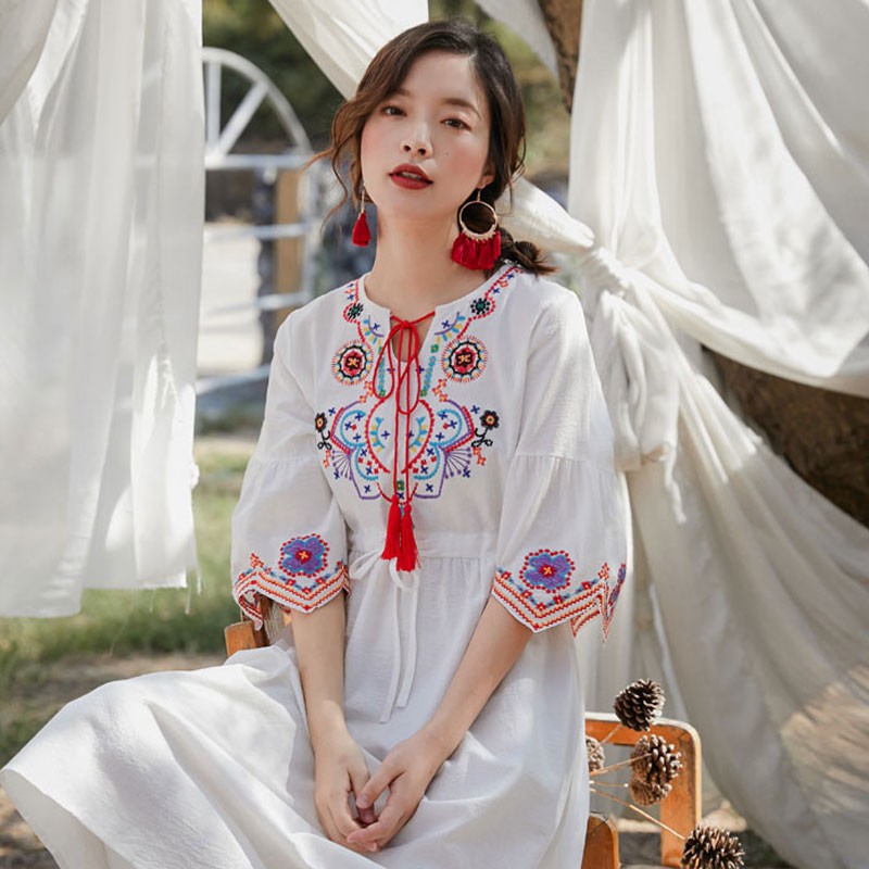 Váy boho bohemian suông thêu họa tiết boho màu sắc