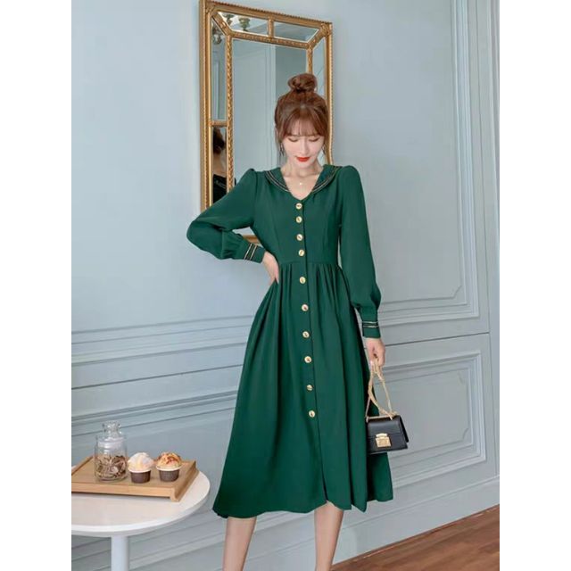 Váy maxi cổ thêu