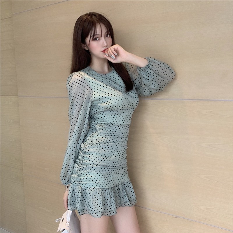 Đầm dáng ôm mini tay dài chấm bi Emilyshop