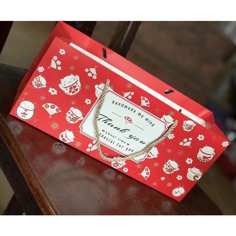 Hộp đựng bánh quy, bánh dứa đỏ