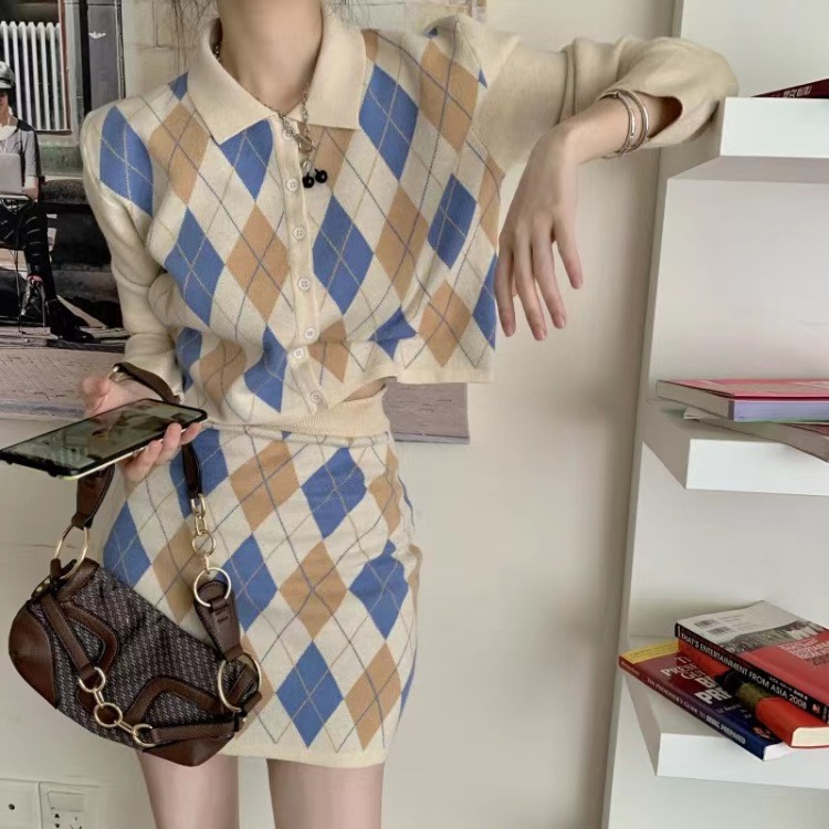 Set Áo Khoác Len + Chân Váy Ngắn Họa Tiết Kẻ Sọc Phong Cách Retro Thời Trang Xuân Thu Cho Nữ
