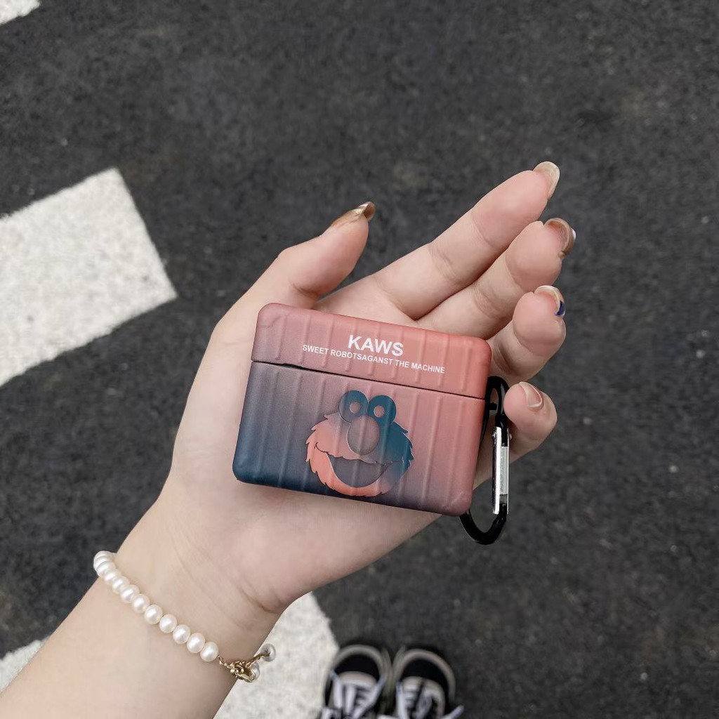 Vỏ Bảo Vệ Hộp Sạc Tai Nghe Airpods 1 / 2 / Pro Hình Kaws Sesame Street Màu Gradient Ốp | BigBuy360 - bigbuy360.vn