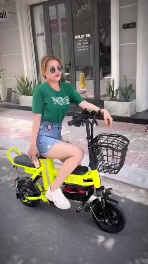 Xe đạp điện mini hotgirl gấp gọn 3 yên cao cấp thương hiệu THELI mẫu mới 2022 | BigBuy360 - bigbuy360.vn