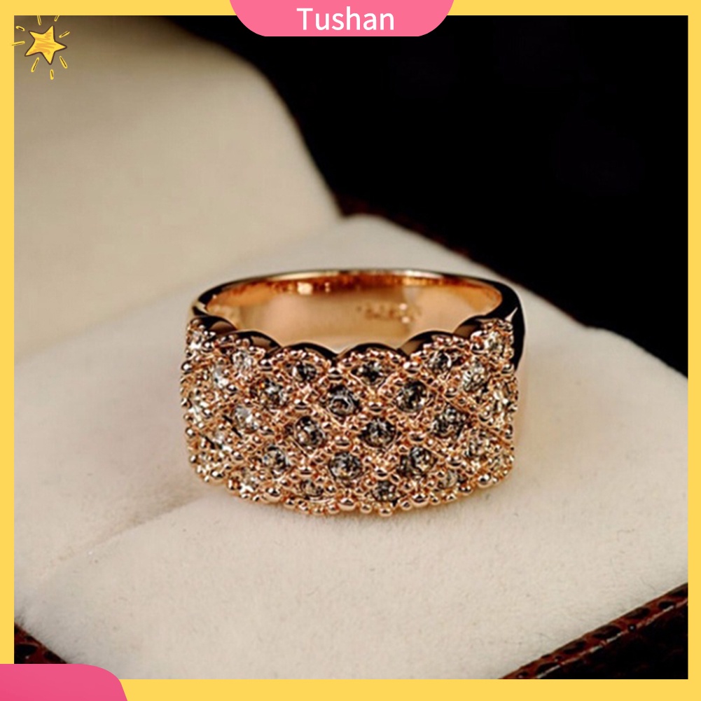 Nhẫn Đính Hôn Đính Đá Sang Trọng