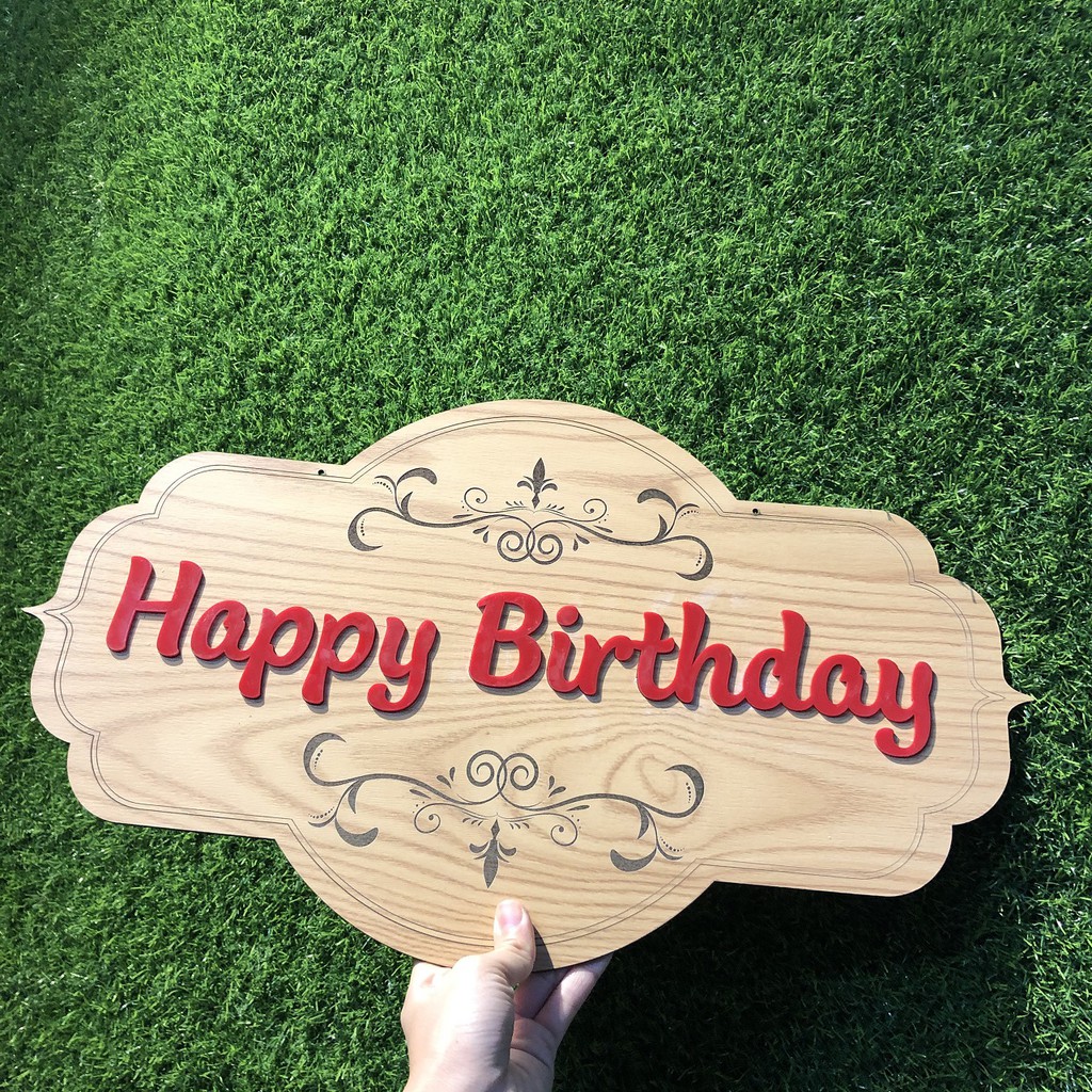 Bảng gỗ trang trí tiệc sinh nhật xịn xò - Khắc tên theo yêu cầu - Kích thước 30x50cm