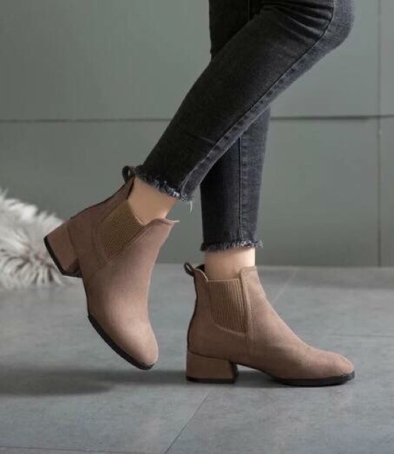 Giày da lộn quai trong