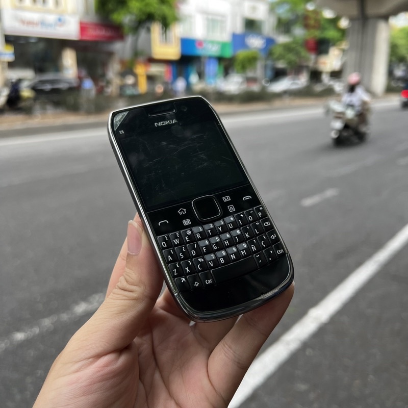 NGUYÊN ZIN, chính hãng điện thoại cổ Nokia E6