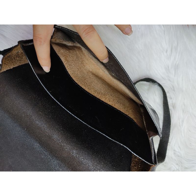 Túi đeo chéo da thật