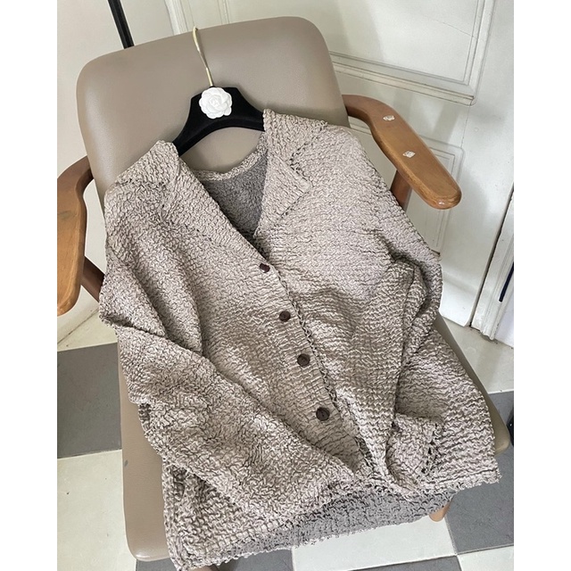 Sơ mi pleated nhún cổ pijama
