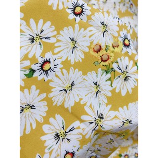 Vải lụa Nhật 100D mềm mịn co giãn 4 chiều họa tiết hoa cúc đại đóa nền vàng