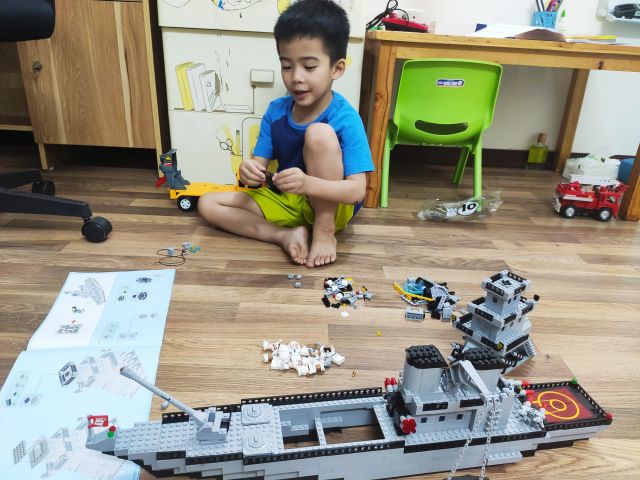 Lego tàu chiến ảnh thật (gần 1000 chi tiết)