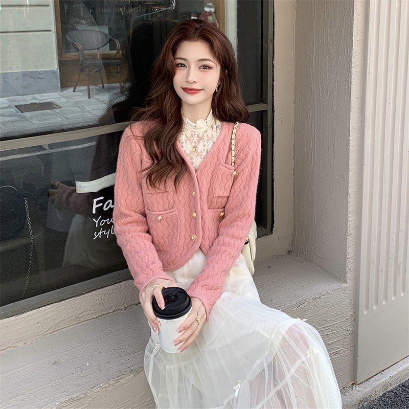 Xiaoxiang Áo Khoác Cardigan Dệt Kim Dáng Rộng Họa Tiết Gợn Sóng Màu Trắng Phong Cách Mới Cho Nữ  tao bao