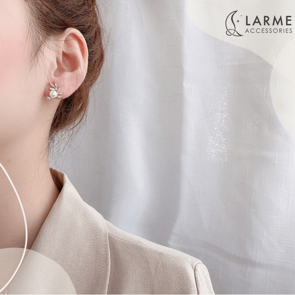 Khuyên tai nữ, bông tai nữ hoa nguyệt quế mix hạt trai Larme accessories - KT0171
