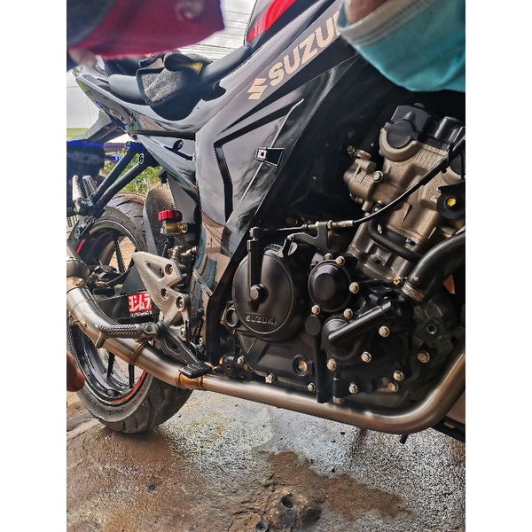 Cổ tăng GSX R150/S150 Yoshi không bầu hơi.