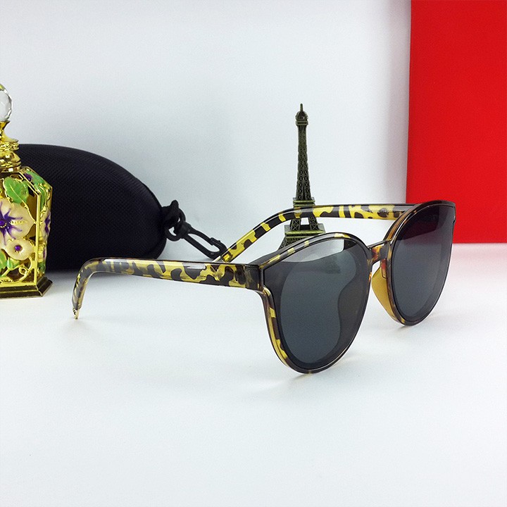 Mắt kính nam nữ thời trang tinh tế