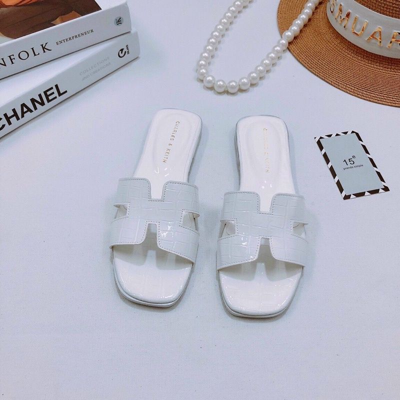 Dép Bản Chữ H Kiểu HM Đế Xẹp Vân Da Bóng Kháng Nước Hàng Cao Cấp Lên Chân Cực Xinh. Chuẩn Form