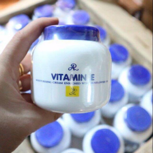 0212 KEM DƯỠNG ẨM BODY VITAMIN E ARON MẪU MỚI DẠNG TUÝP 238G